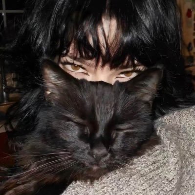 floweryhueyy's profile picture. ✧˚ · . booktwt | studytwt ⚕️