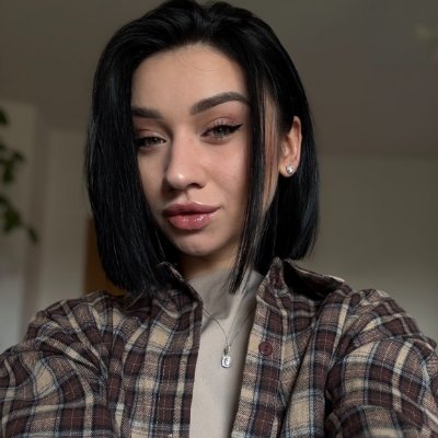 𝗞𝗶𝗿𝗮 𝗦𝘄𝗲𝗲𝘁 🌸 Profile