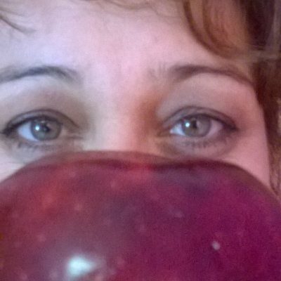Rosarina, Leprosa, mama, abuela y orquideófila
VLLC!!!