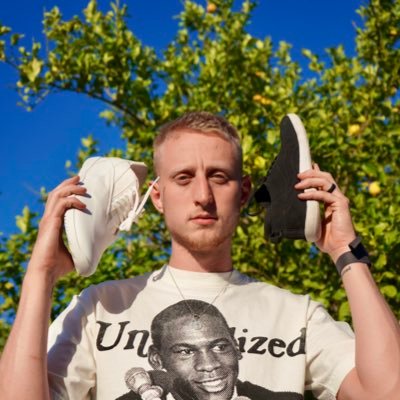 bucketsburke's profile picture. 