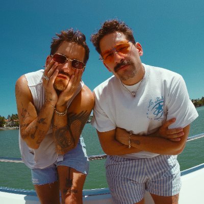 Mau y Ricky Profile