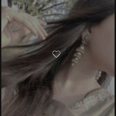 InnAllah Massaabireen☺️🌸🌸
//being an introvert 🙊...it feels like m designed to be alone 😌/
NO DM PLZZ 🚫🚫