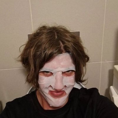 eremwski's profile picture. una bio