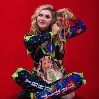 🔪The Trauma Train/ dv survivor/ advocate🎨I do it all myself🙂arts&crafts🎭 booklovelymisslarkan@gmail.com Grindhouse/OVW💜TPWK🌈