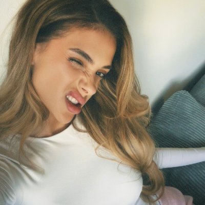 DddiannaKarina's profile picture. Just take every step seriously.