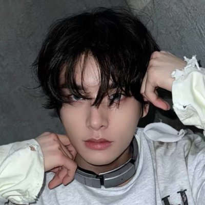 ⓘ this user yaps a lot about #enhypen .ᐟ? ur no. 1 #재윤 24/7 love bot ૮₍ྀི ᵔ ꈊ ᵔ ⍝₎ა listening to . . . romance: untold ! ♫ heejake's ♡ (busy 📚)