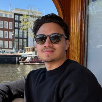 carlospalomo24's profile picture. Senior Designer at  https://t.co/d37bhlp5dV