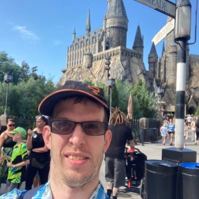 40 • Gay🏳️🌈 • Theatre 🎭• Theme Parks🎢 • Snooker 🎱• Tennis 🎾• Travel: 🇧🇪🇳🇱🇫🇷🇱🇺🇪🇸🇮🇹🇩🇪🇨🇭🇨🇿🇲🇹🇺🇸(NY/FL)🇹🇷🇸🇪🇩🇰🇵🇱🇭🇷🇲🇪🇵🇹