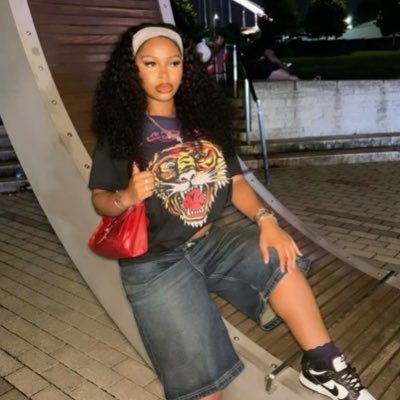 BrookylnnM89's profile picture. Only Focused On The Bag 💰💸