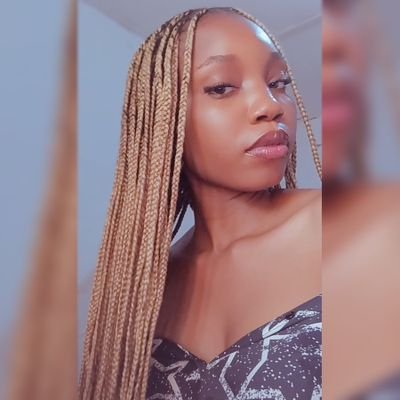 Catholic || Skincare consultant || Makeup artist || Writer, lectiophile