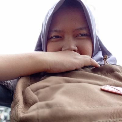 amagetidone's profile picture. hukhh