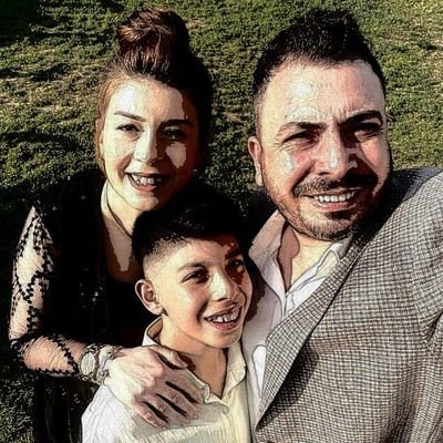 Herkesin bir sonbaharı vardır. Kiminin yaşamadan yaşlandığı, kiminin yaşlanmadan yaşadığı.