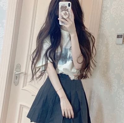 よろしくお願いします!(^o^)/フォローしてね、DMでお話しましょ♪💞🌹友達を作りたいです(≧▽≦)一緒に美味しいお店を巡ったり、イベントに参加したりしませんか? 宜しくお願いいたします! 🙇(^O^)