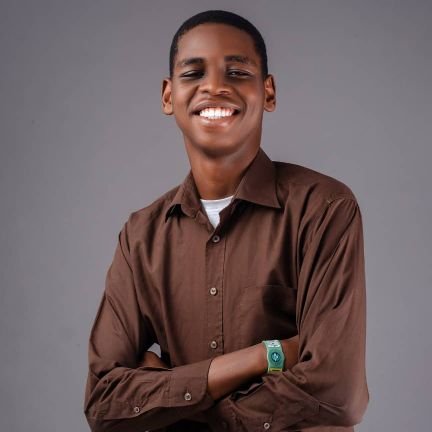 Junior Product Designer (UI/UX) || Aspiring Mechanical Engineer || Student Volunteer || Millennium fellow 2023 || On a mission to take the tech space for Christ