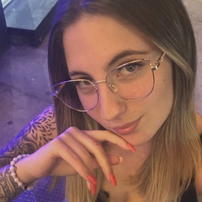 Coffee and dog lover 🐶
Sweet lil Cancer ♋️
virginia trouble maker📍