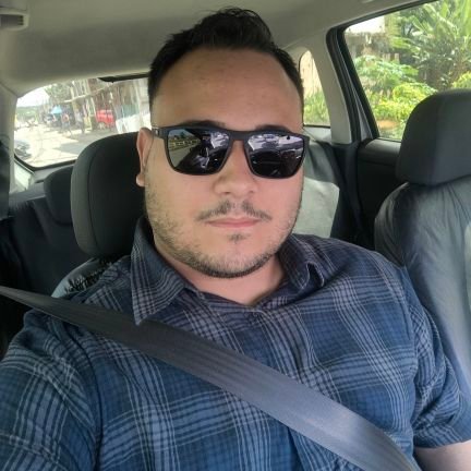 𝐂𝐨𝐦𝐞𝐧𝐝𝐚𝐝𝐨𝐫 (𝐚) Apenas um jovem apaixonado pelo @nauticope e fascinado por 🦈