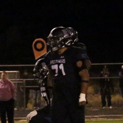 tesontulenkun06's profile picture. || NVHS || Class of ‘25 || 5’10 210 || 3.0 GPA || https://t.co/Y0zxETxsX2 ||