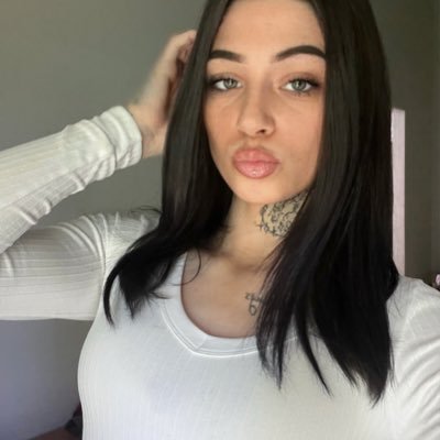 NSFW 💕🏳️🌈 18+ ONLYFANS link in bio, dm here or of to buy. This is my ONLY account!