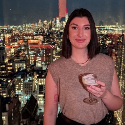 helloitsizzy's profile picture. She/her. PhD in Hip Hop as a literary landscape @ Uni of Birmingham. 🏳️‍🌈