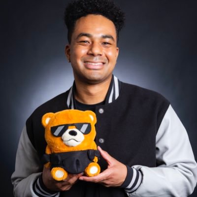 head ref @ riot games | content creator sometimes | https://t.co/OqMqYB6lRd | ALL MY LINKS HERE: https://t.co/S1gGKYNhFb