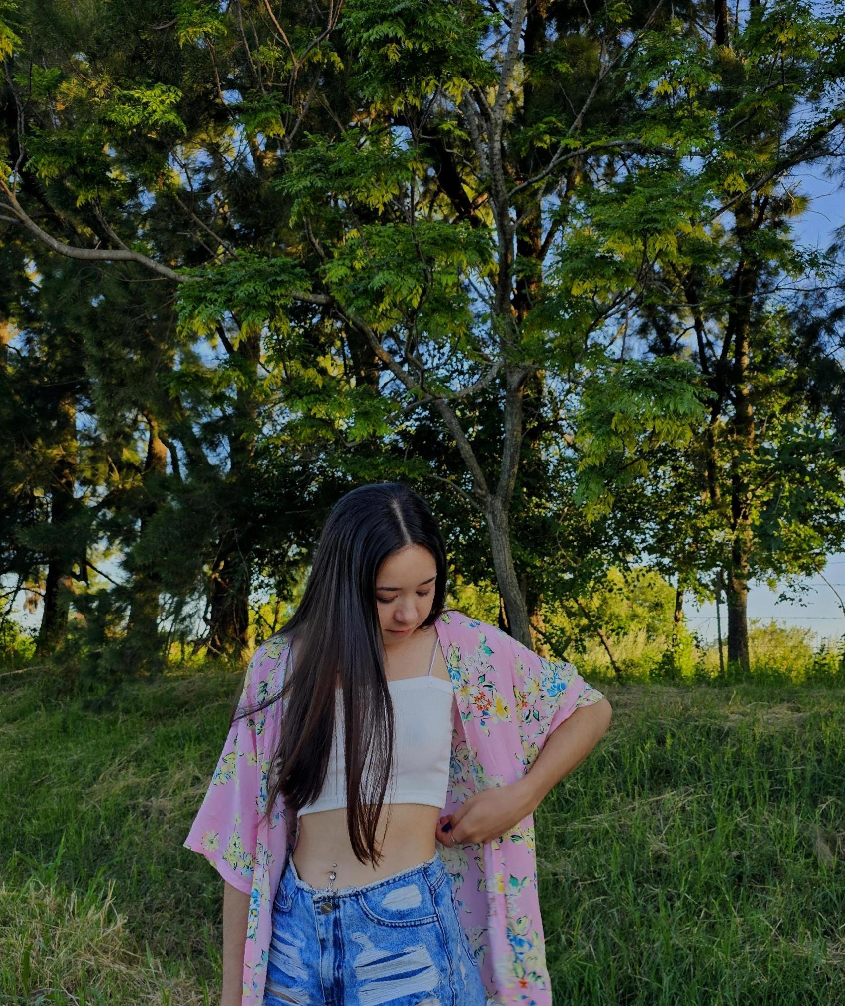 Chasing dreams and coffee. Fashion lover, fun to chat , stay away if you are here to mess around 🤪😛