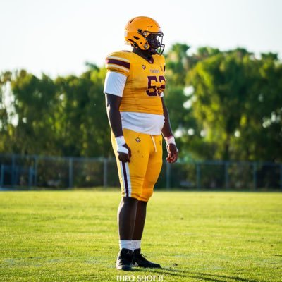 3 ⭐️6’6 310 | Right tackle | Glades central high school/ Rise preparatory academy| 2026 https://t.co/dturNLtveH