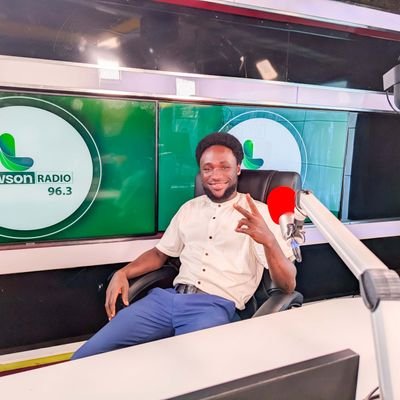 YouTuber || Graphic Designer || Video Editor @LawsonSportsGh || Went To @Upischool || Love 💕 Mum❤ And Dad❤️ || @Sarkodie|| @Donsummerone❤