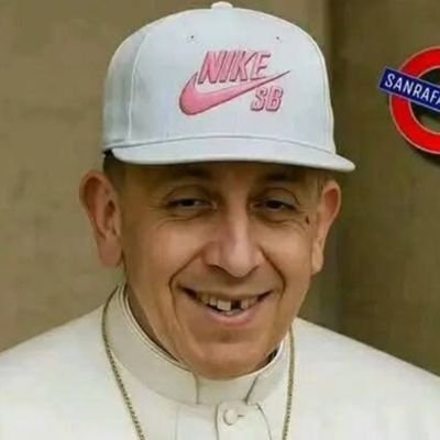hincha del mejor🇰🇭 !!☆ No dejes que nada te desanime porque hasta una patada en el culo te empuja hacia adelante..®