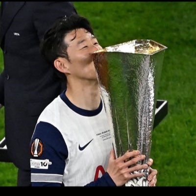 RhysClarke98's profile picture. N17