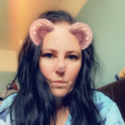 I'm a mum to 3 boys, an angel baby, a crazy cat lady, love football, Oxford United and Newcastle United are my teams. Big big f1 fan aswell