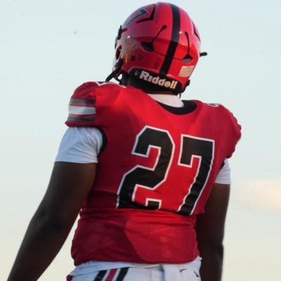 5’11 260 LBS DT/DE Class of 2027 at bolingbrook high school 3.4 gpa 345bench 675 squat 810 deadlift |Head coach @titcus|#630-408-0841