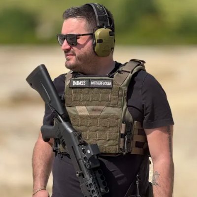 Mert | Taktiksel/Survival ve #Milsim içerikleri | Türkçe #battlefield #squad #arma #eft | @Youtube'da 23k | Klavye Operatörü | https://t.co/mpqSwGmg0d
