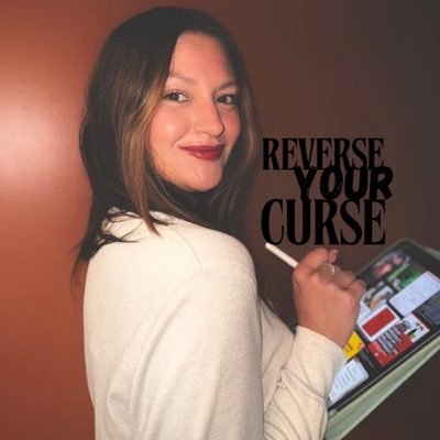 helping moms turn their knowledge into digital products that sell