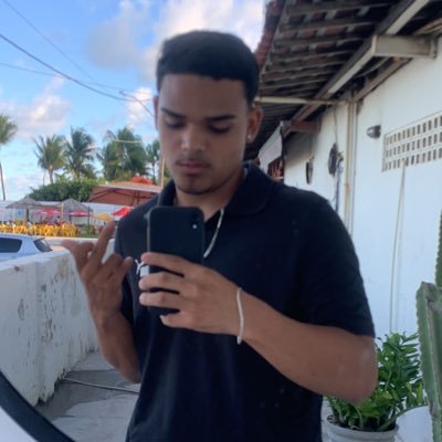 Sei que os porcos querem meu caixão. 🖕🏽 https://t.co/9NyR6h27wO