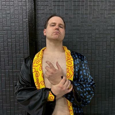 aka David Moravek. プロレス選手
W-1学院(2018) - デビュー戦(2019🇮🇹) - イタリア語/英語/日本語能力試験: N3
#猫 #恐竜 #天文学 が好き。
⚽➡Sparta Praha
