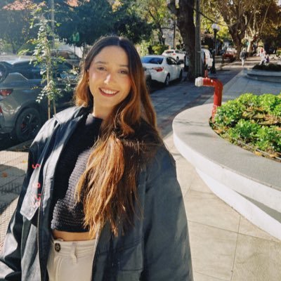 Incontinencia verbal propia de una periodista. Trabajo en La Radio💙 @biobio Ig: @vane_gajardoo