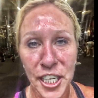 ameliaqueefhart's profile picture. She Peter’d on my Thiel til I became the antichrist