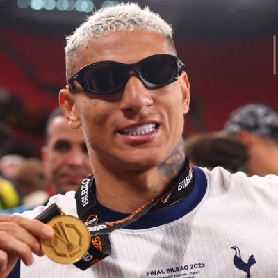 @Spursofficial | 18 | @Cristiano | @Sonny7 Spurs Fan 💙🤍 | Ronaldo GOAT| @AntoGriezmann | Atleti ❤️🤍