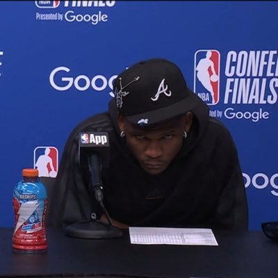 WolvesFrfr's profile picture. 