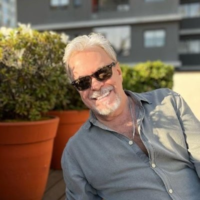 PaulKen06549582's profile picture. I'm a chief Orthopedic surgeon