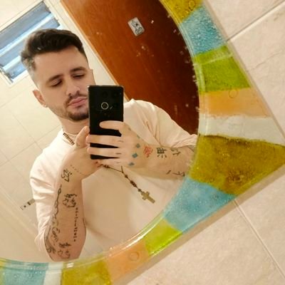 iPronts's profile picture. 