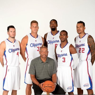 synthwavyy's profile picture. 