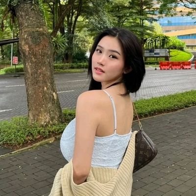 maniya_so's profile picture. 💰💰💰💰