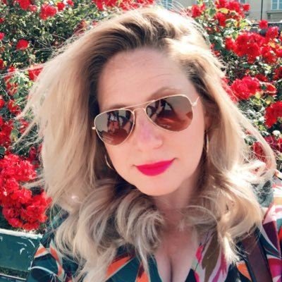 manager @MagazineTrax ~ former communication manager @peacocksociety •