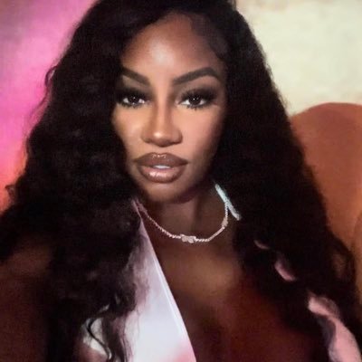 giagivenchii's profile picture. 🦋