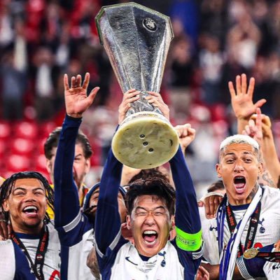 m8hny's profile picture. @spursofficial my life and will be the death of me! ST holder, south stand #COYS #THFC #TTID