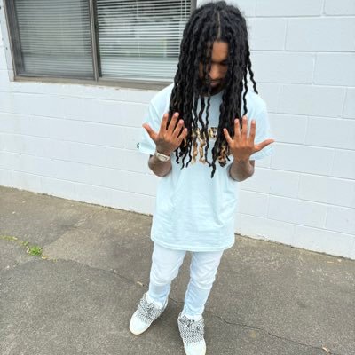 YungFinesser1's profile picture. free wavi free slim free murda free Osama free syne🩸