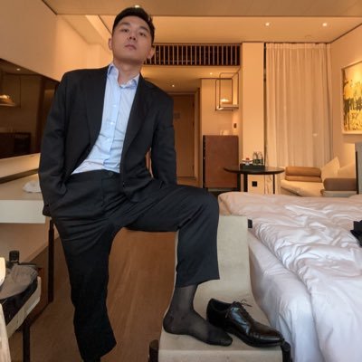 Luka_Peng_'s profile picture. IG：zhonger1995 解锁更多https://t.co/CxE1GfOjhI 喜正装，健壮，私信先发照片