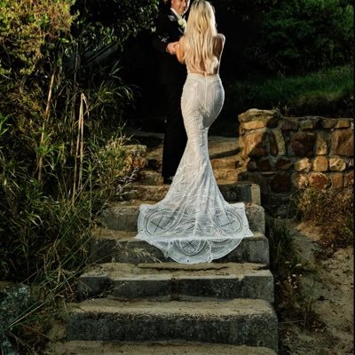 MandyHurwitz's profile picture. Mama to JMM 👶 | Wife to AKM ♥️ | Jewellery Business Boss 💎 | Porsche Princess🚗💨 | Fuelled by coffee, ambition & flights ☕✨✈️