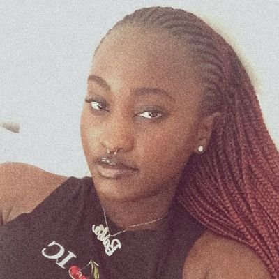 HevOlise's profile picture. lowkey hate it here